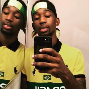 Meet your Posher, Derrick